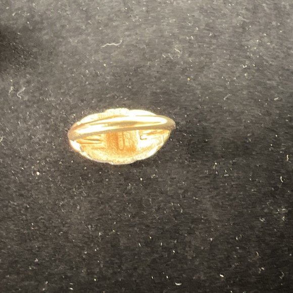 Womens Avon Ring Size 7 Gold Tone knot Jewelry - Picture 4 of 9